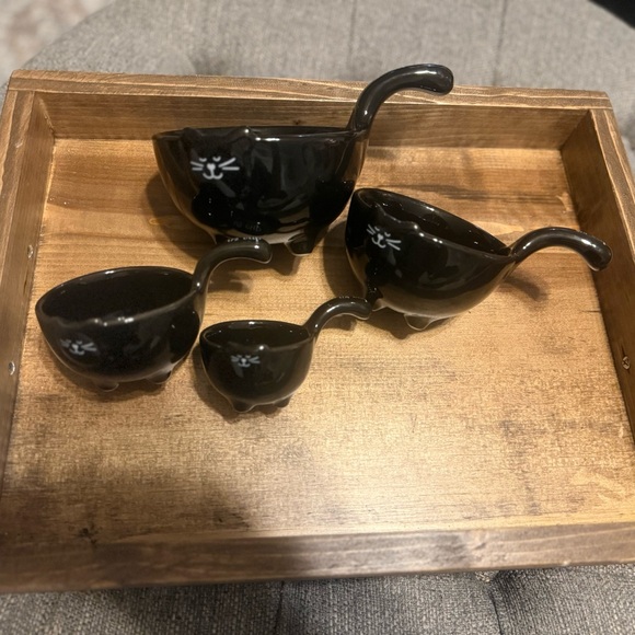 Adorable Black Cat Measuring Cups - Picture 3 of 5